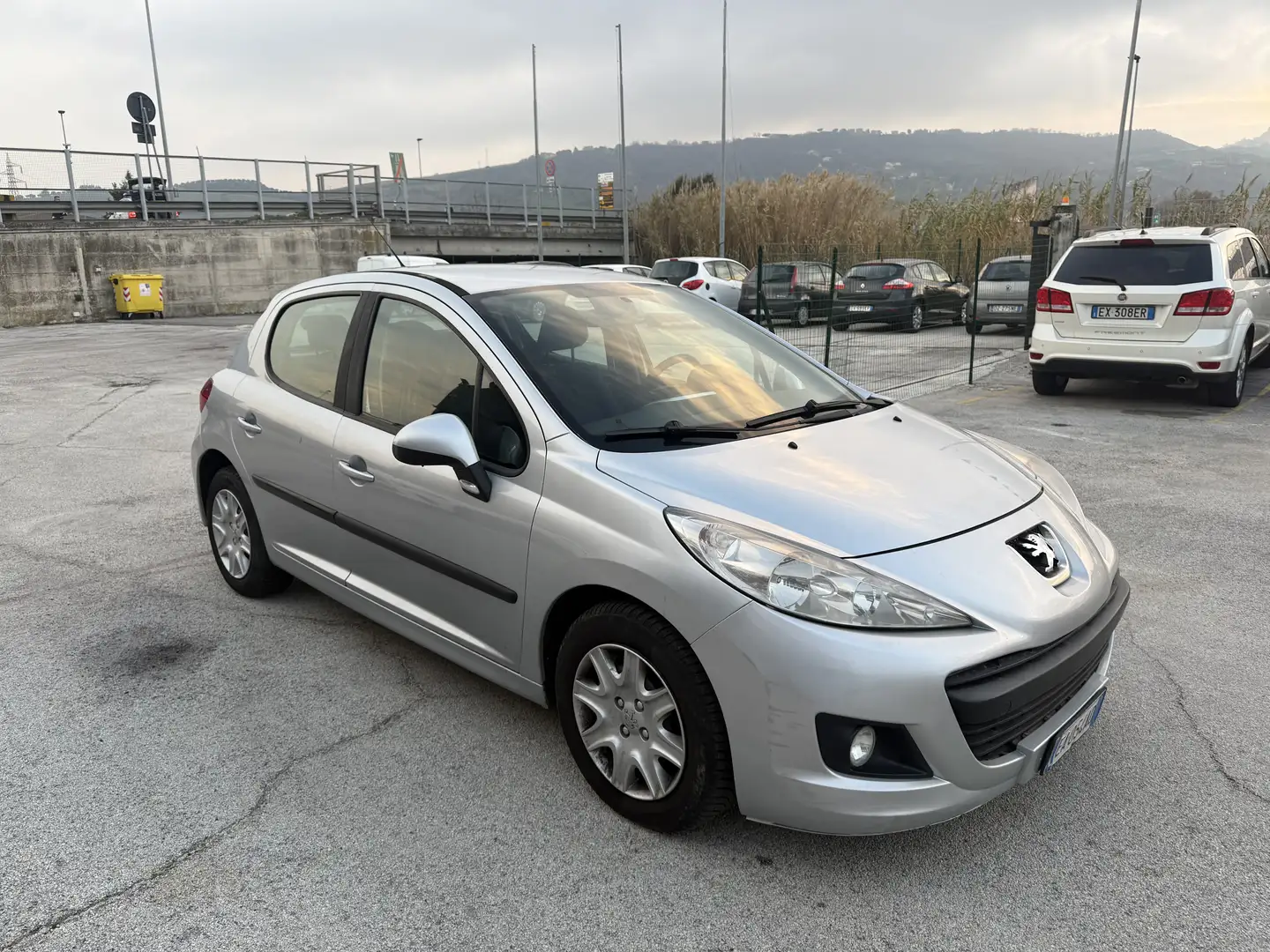 Peugeot 207 - 2