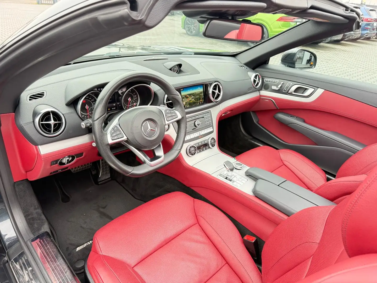 Mercedes-Benz SL 400 SL400*AMG-PAKET*INDIVIDUAL*KAMERA*ACC*KEYLESS-GO Schwarz - 2