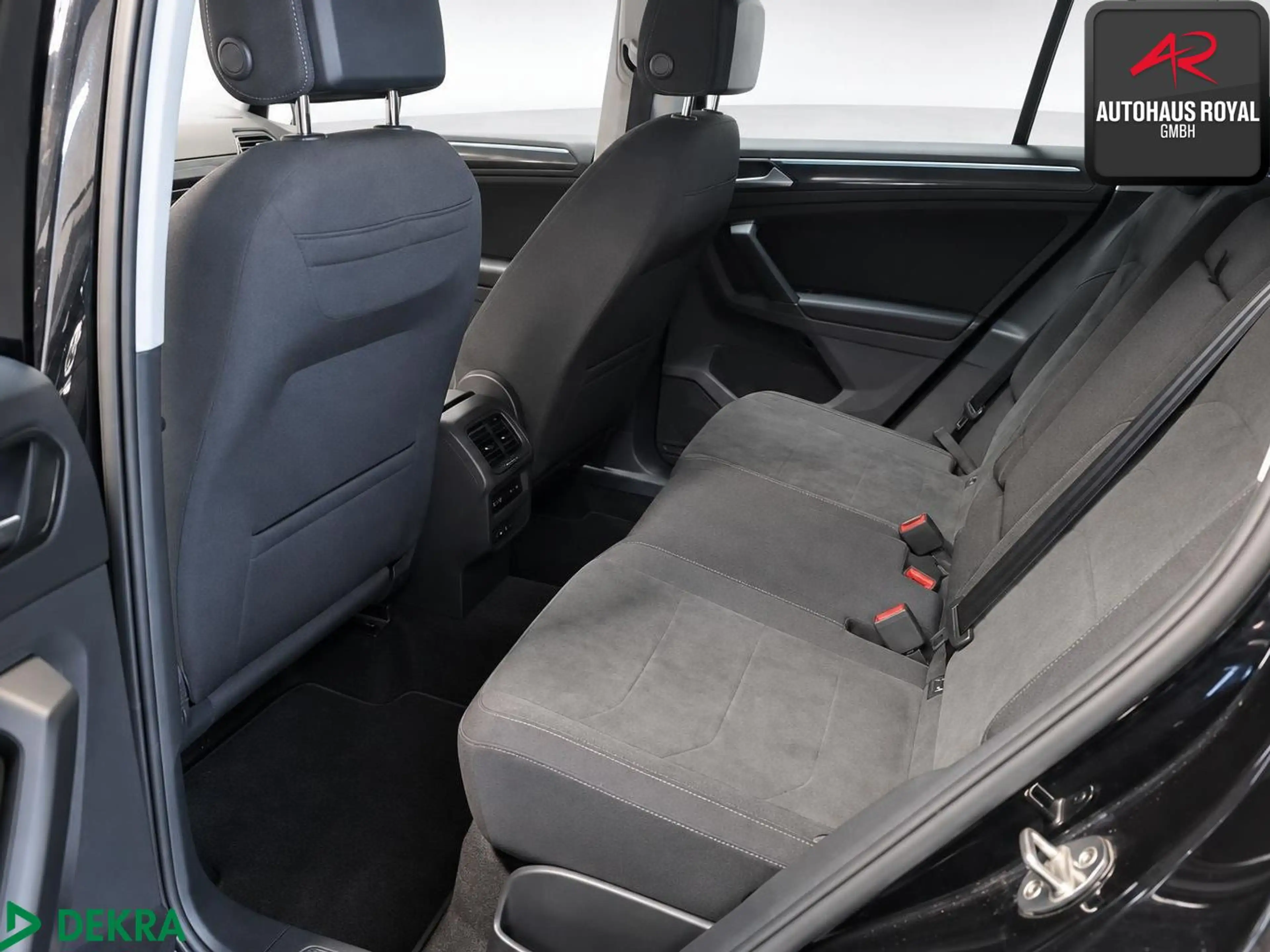 Volkswagen Tiguan 2.0 TDI 4M MATRIX,STANDHZ,AHK,ACC,KAMERA — photo 6