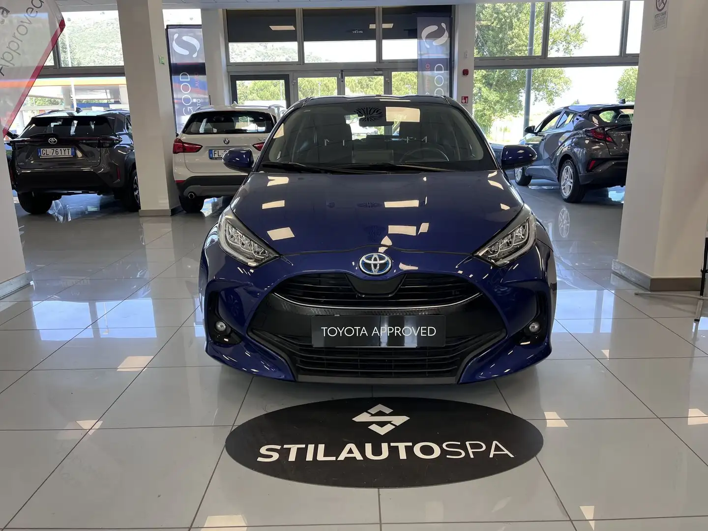 Toyota Yaris 1.5 Hybrid 5 porte Trend Azul - 2