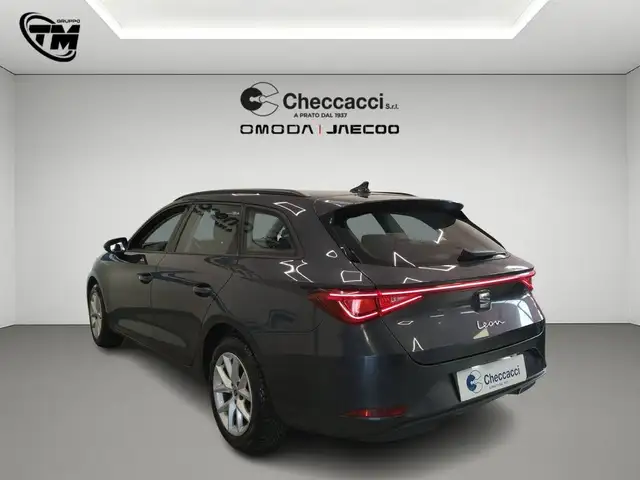 Seat Leon view 4