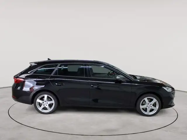 SEAT Leon view 3