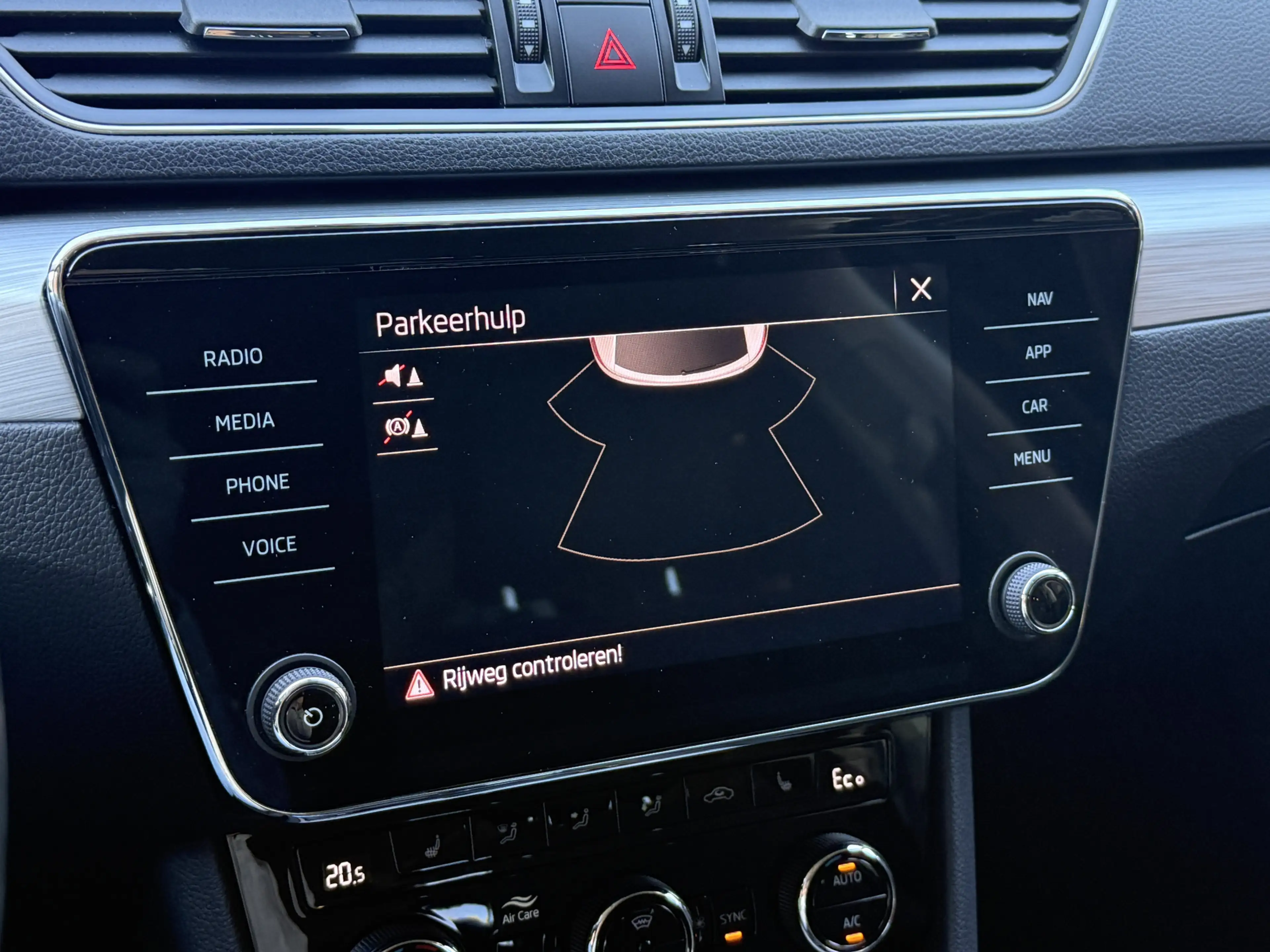 Skoda Superb Combi 1.4 TSI iV Business Edition Plus | Trekhaak — photo 27