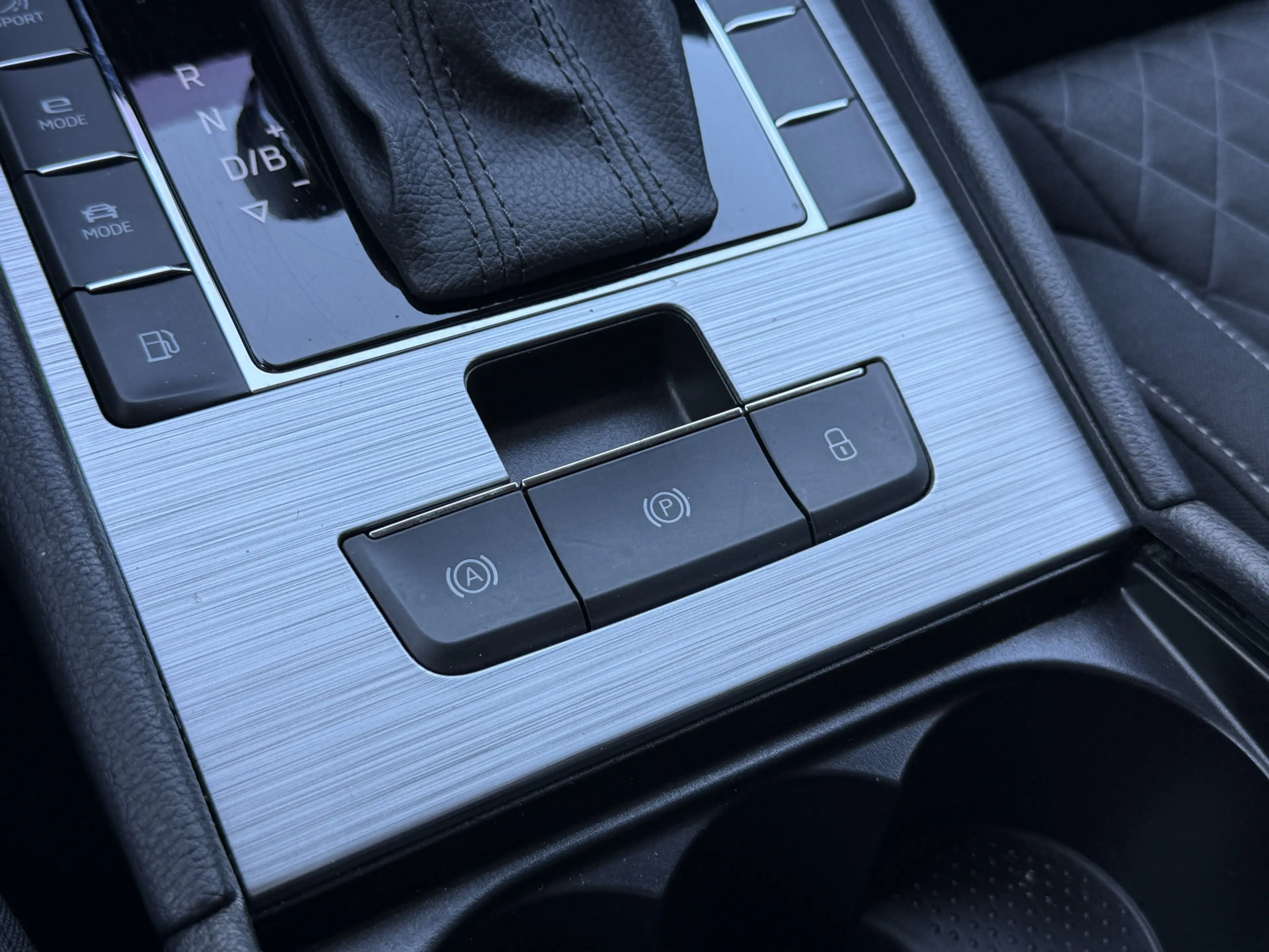 Skoda Superb Combi 1.4 TSI iV Business Edition Plus | Trekhaak — photo 31