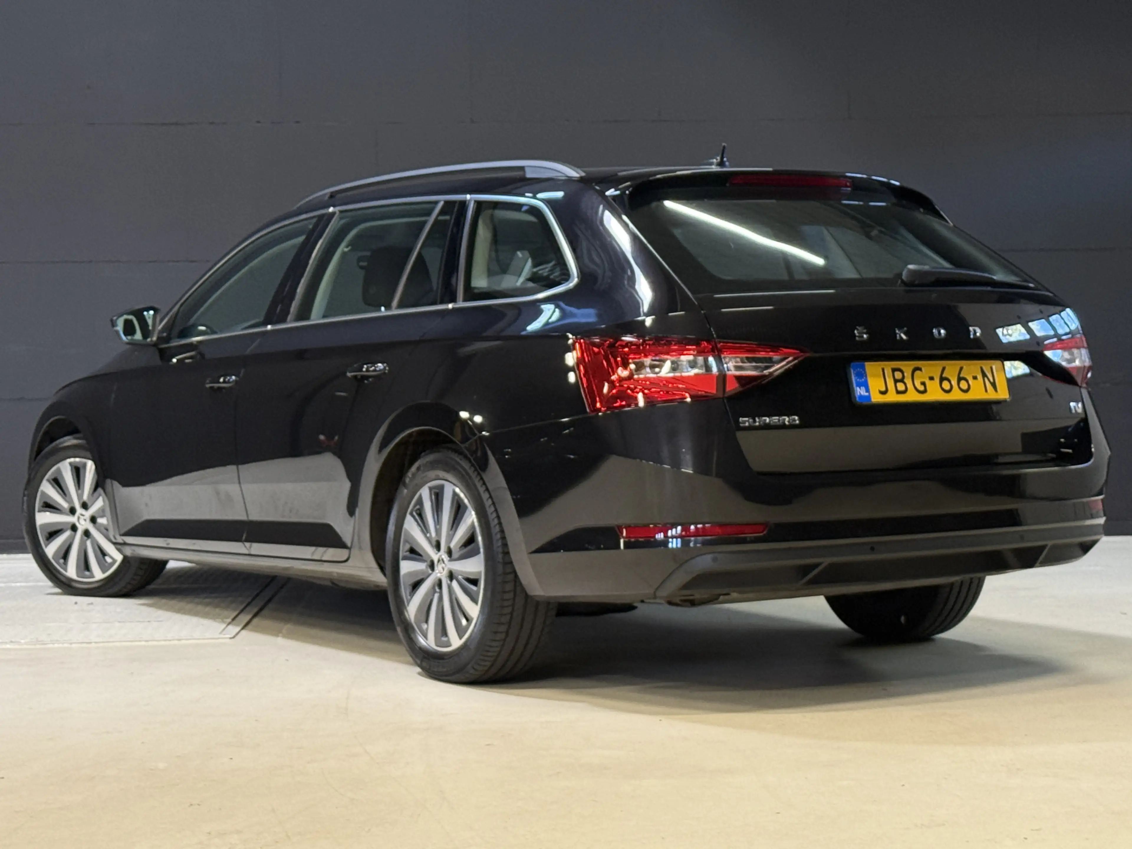 Skoda Superb Combi 1.4 TSI iV Business Edition Plus | Trekhaak — photo 13