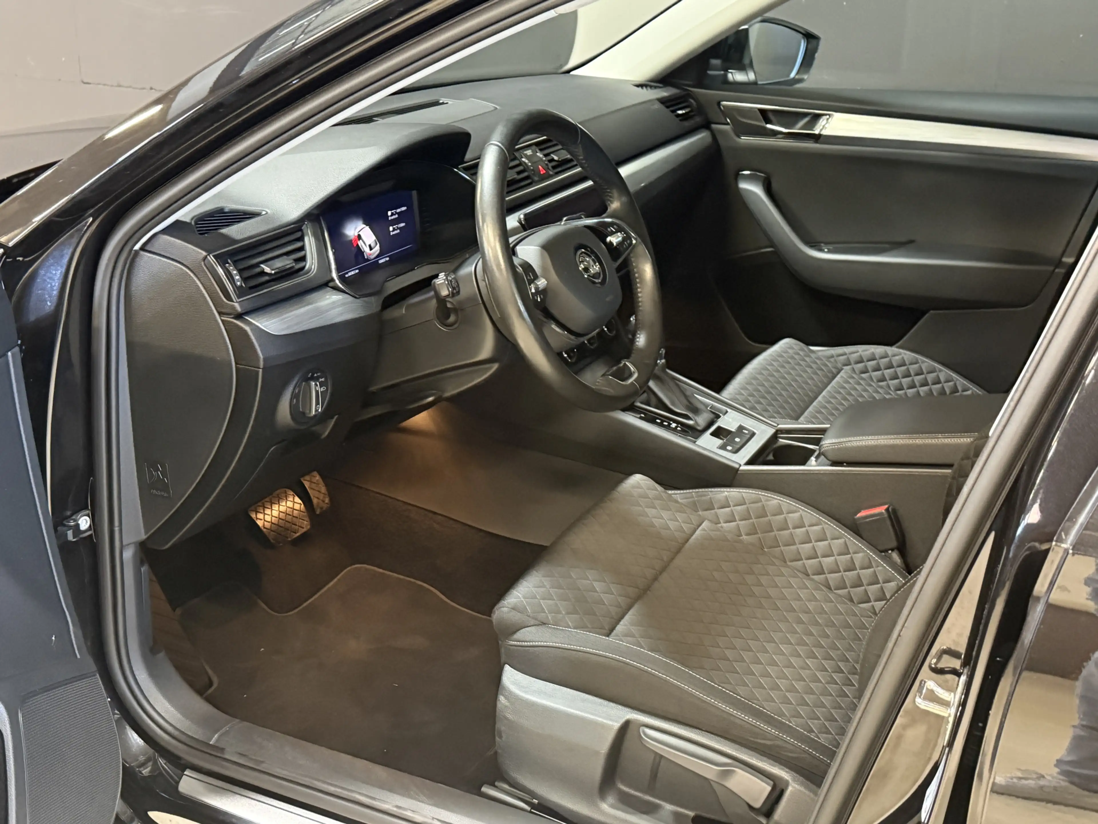 Skoda Superb Combi 1.4 TSI iV Business Edition Plus | Trekhaak — photo 7