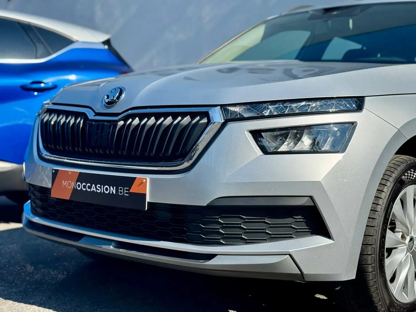 Skoda Kamiq 1.0 TSI DSG ACC CAMERA CARPLAY SIEGES CHAUFFANT Jaune - 2