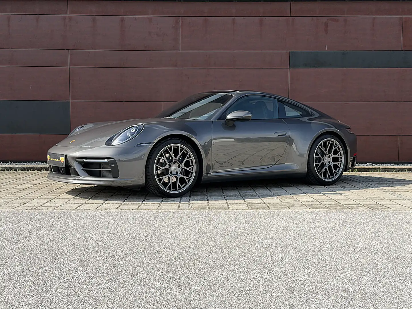 Porsche 992 911 992 Carrera 4 PDK SAGA, Sitzlüftung, Sportd... Silber - 1