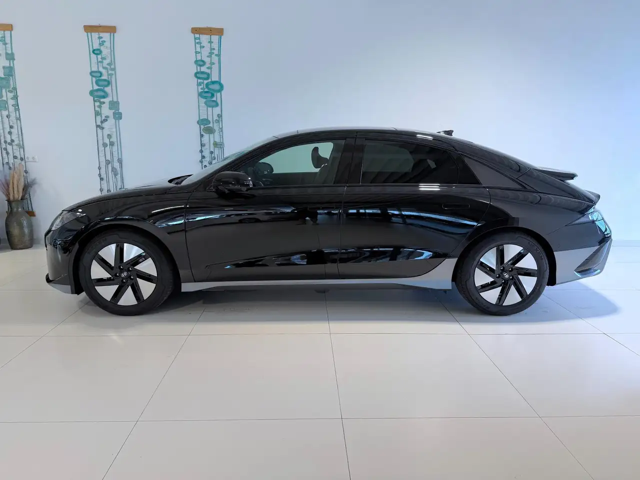 Hyundai Ioniq Top Line Long Range 77,4 kWh 4WD 239 kW (325 PS..., миниатюра 3