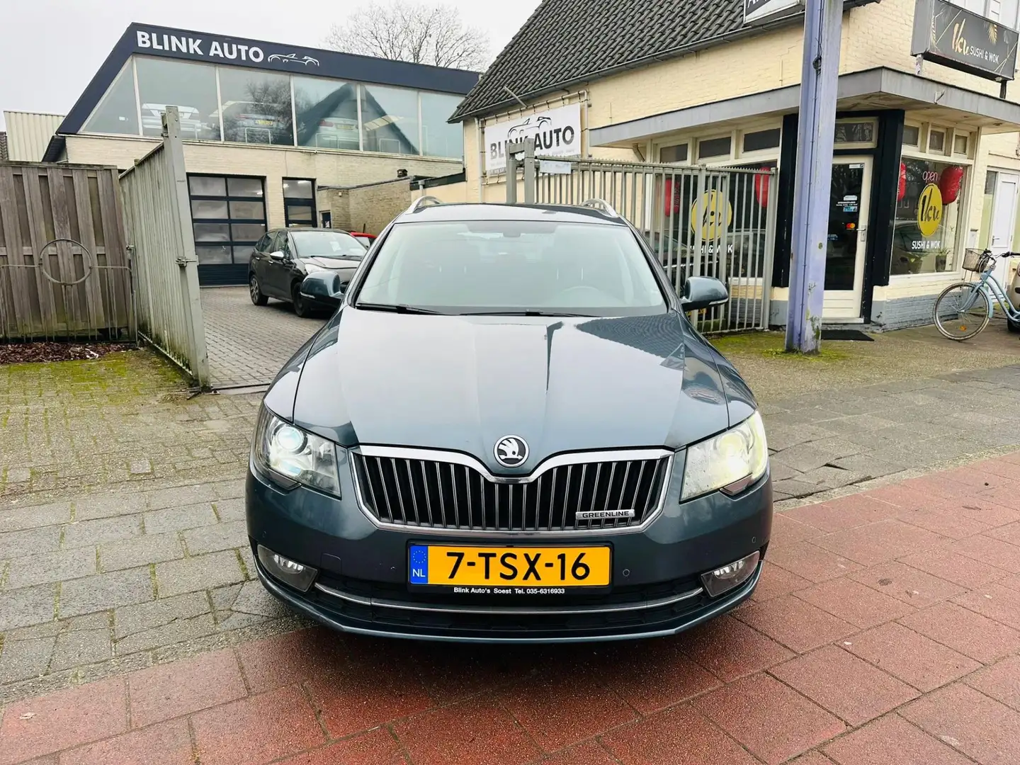 Skoda Superb Combi 1.6 TDI Ambition Business LED/Navi Grijs - 2