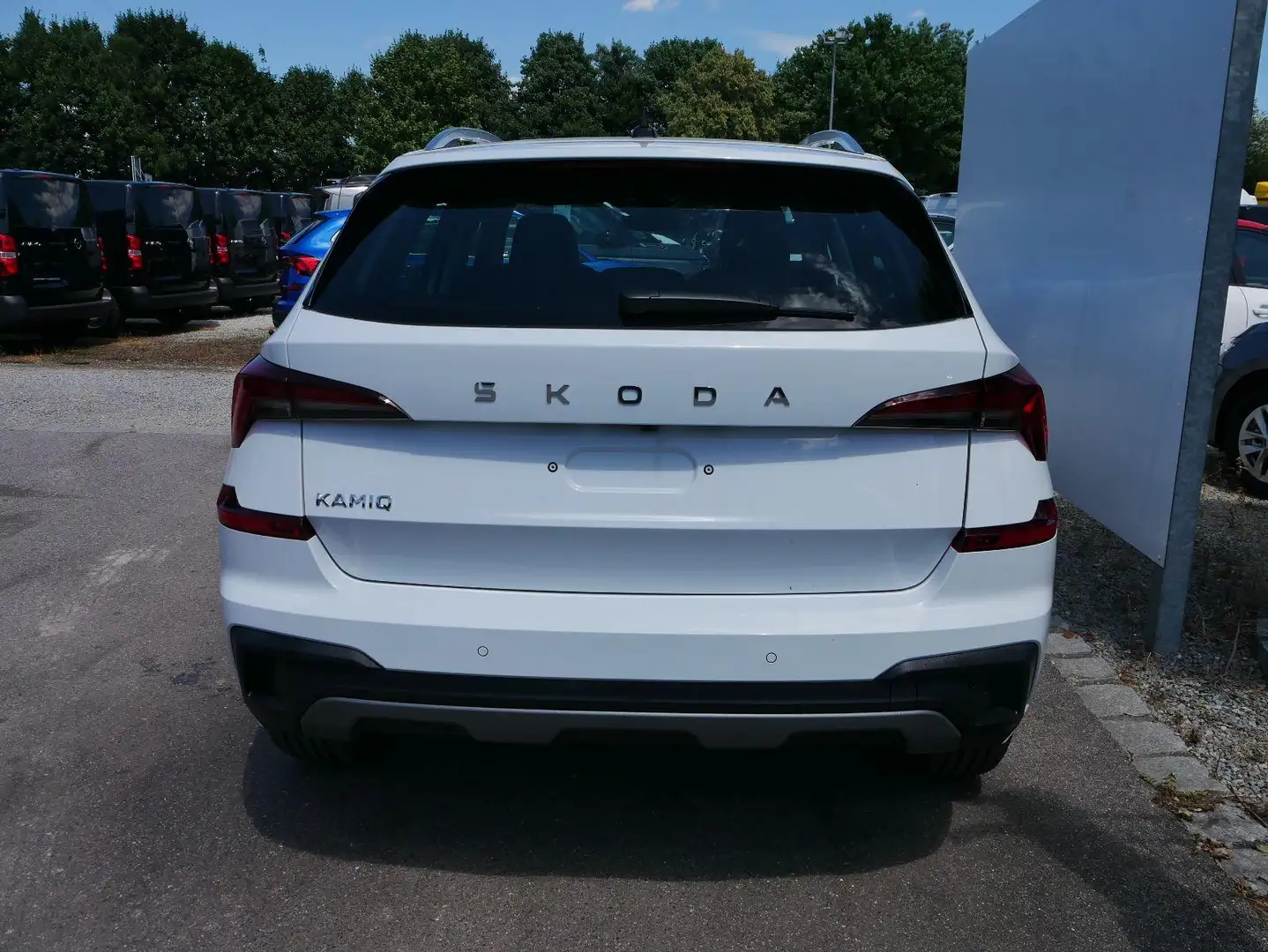 Skoda Kamiq 130 Jahre Premium Edition 1,5 TSI DSG*AHK-SCHWENKB Blanc - 2