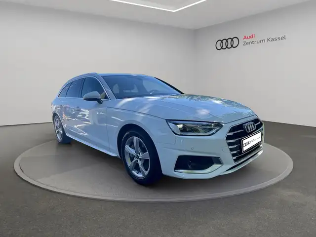 Audi A4 view 9