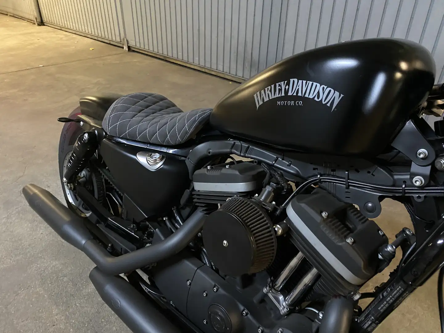 Harley-Davidson Iron 883 Negru - 2