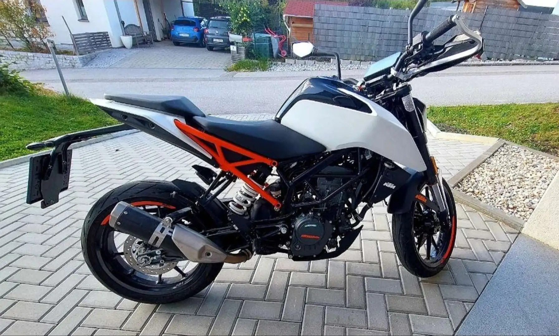 KTM 125 Duke Alb - 2