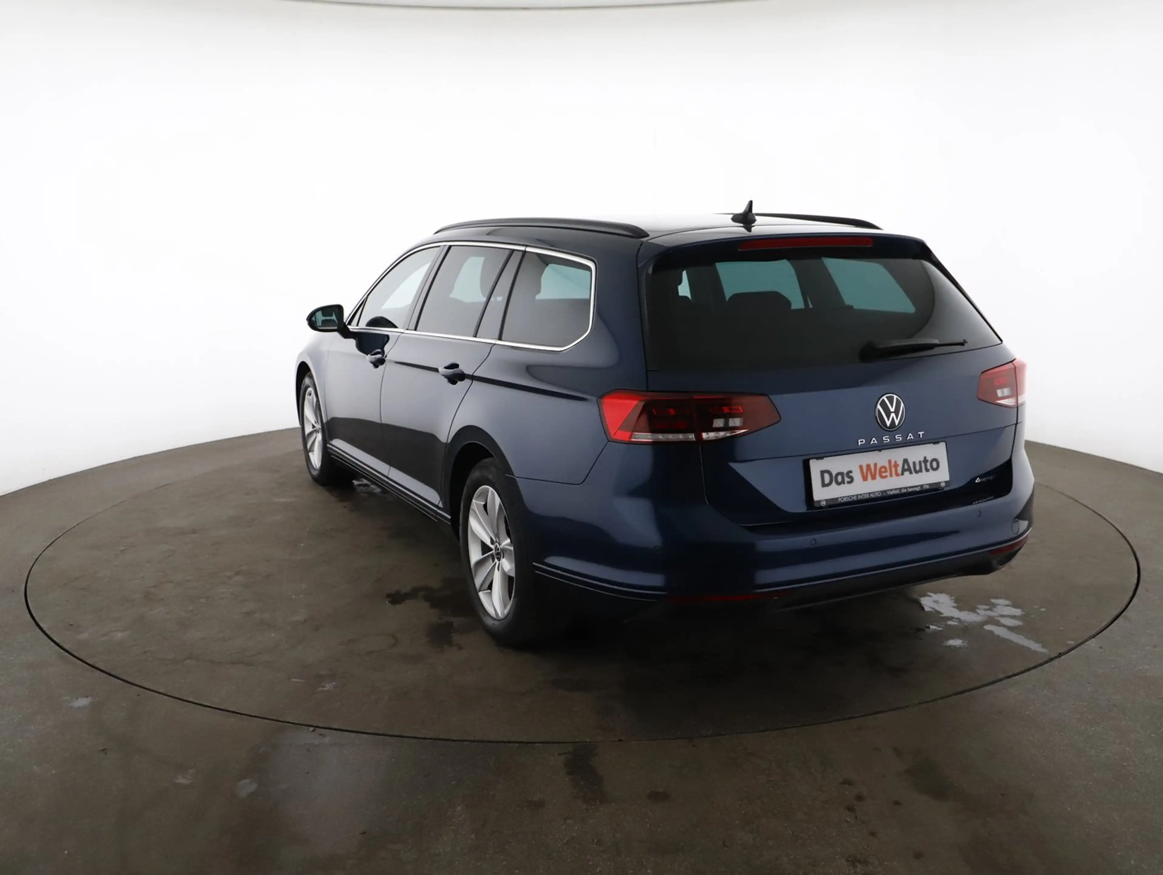 Volkswagen Passat Variant Business TDI 4MOTION DSG — photo 2