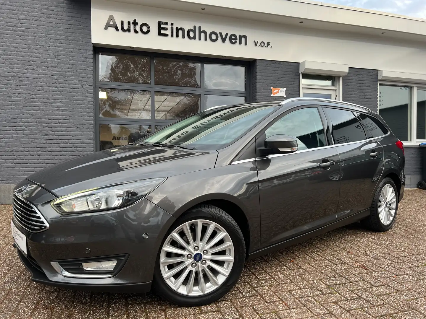 Ford Focus 1.0 Titanium,Station,125pk,Led,Nav,Parc €8995, Gris - 2
