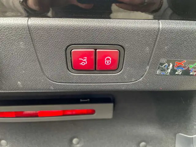 Mercedes-Benz CLA 250 + mit EQ Technologie LM el.Heck LED Sport Ansicht 14