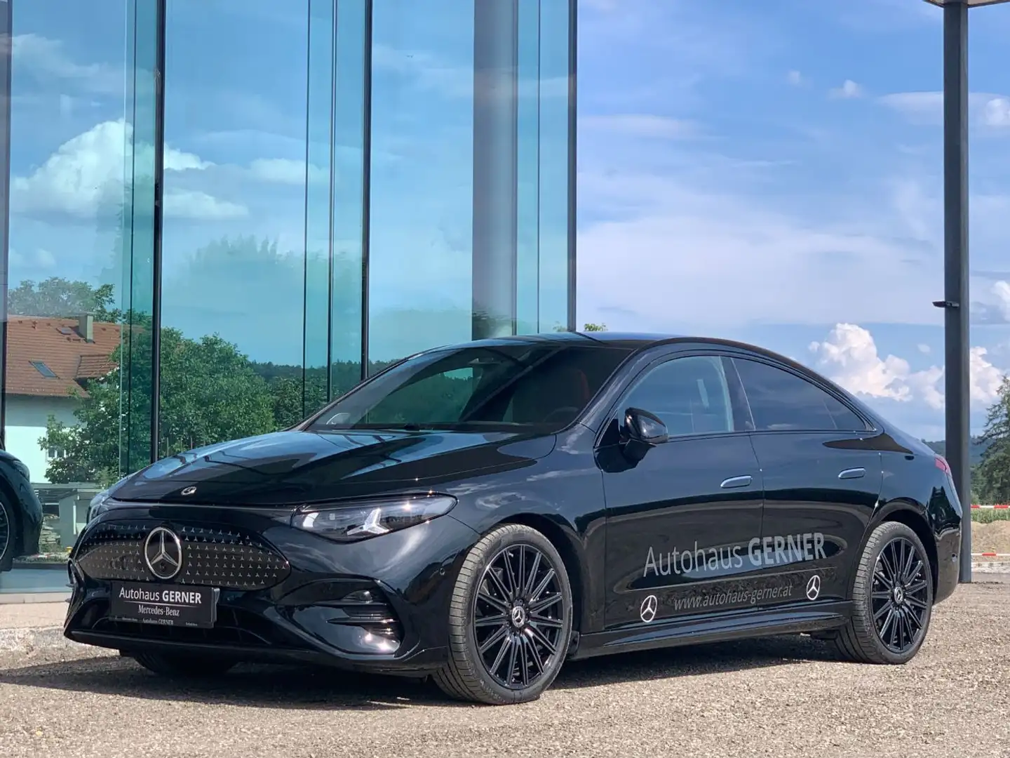 Mercedes-Benz CLA 250 + mit EQ Technologie LM el.Heck LED Sport Schwarz - 2