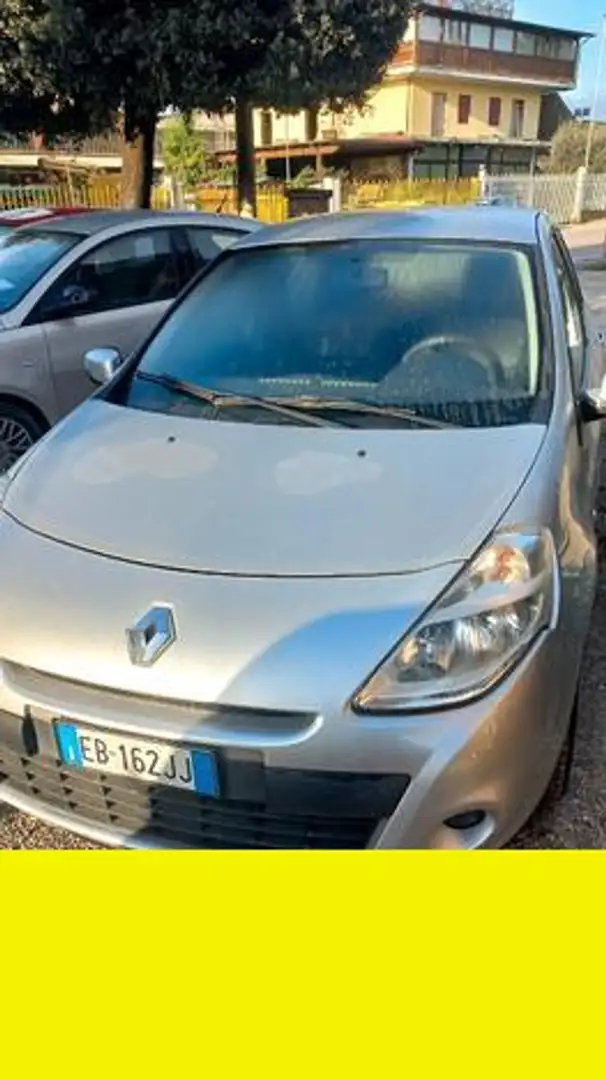 Renault Clio - 1