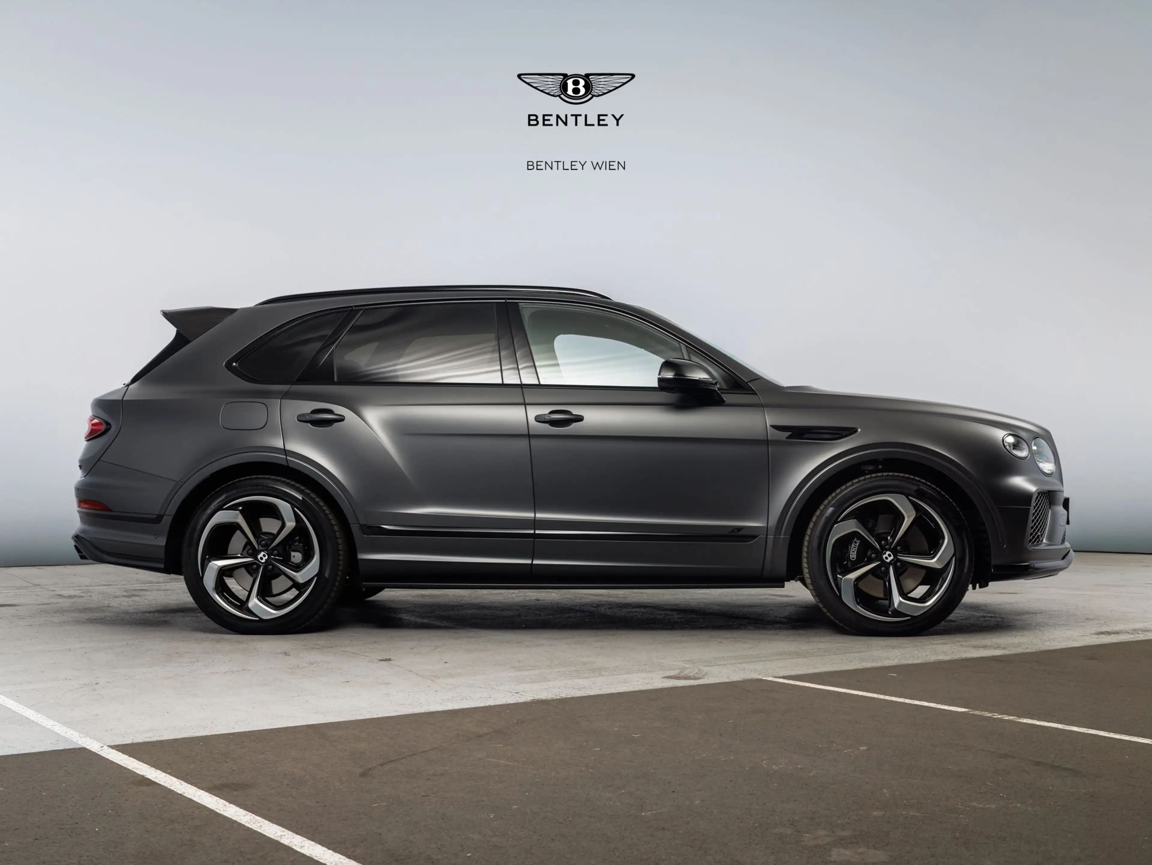 Bentley Bentayga V6 S Hybrid — photo 3