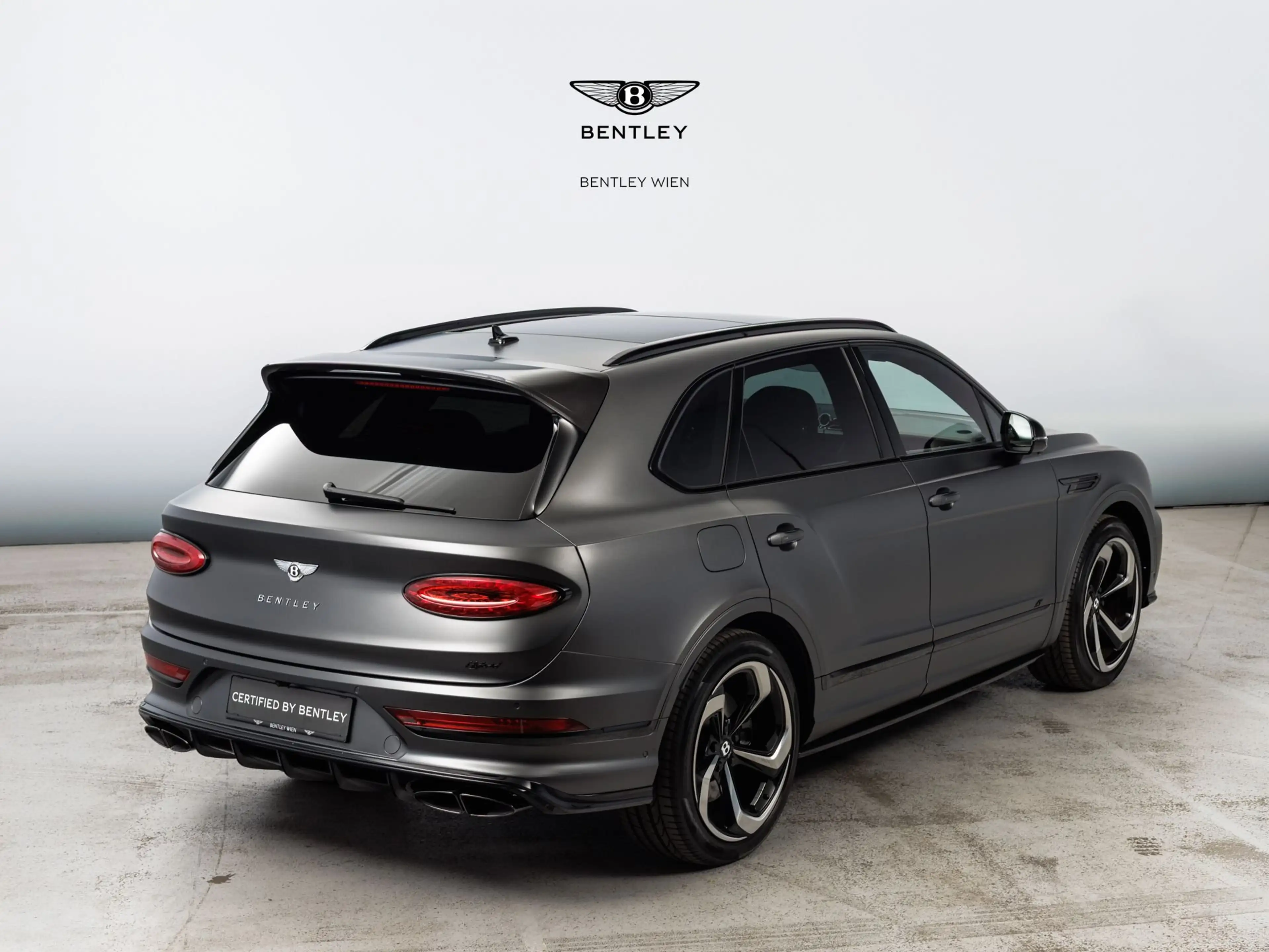 Bentley Bentayga V6 S Hybrid — photo 5