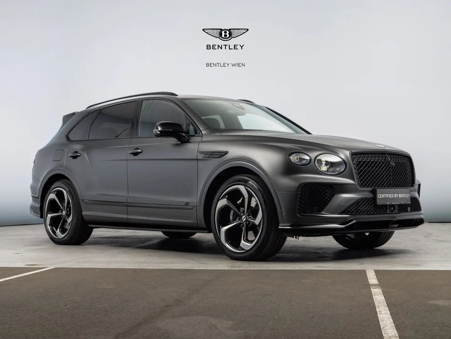 Bentley Bentayga V6 S Hybrid Schwarz - 1