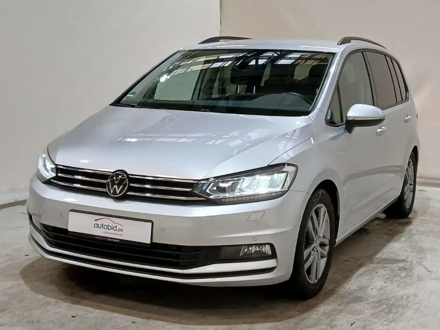 Volkswagen Touran Comfortline 2.0 TDI 7-Sitzer ACC Family Sthz AHK Silber - 1