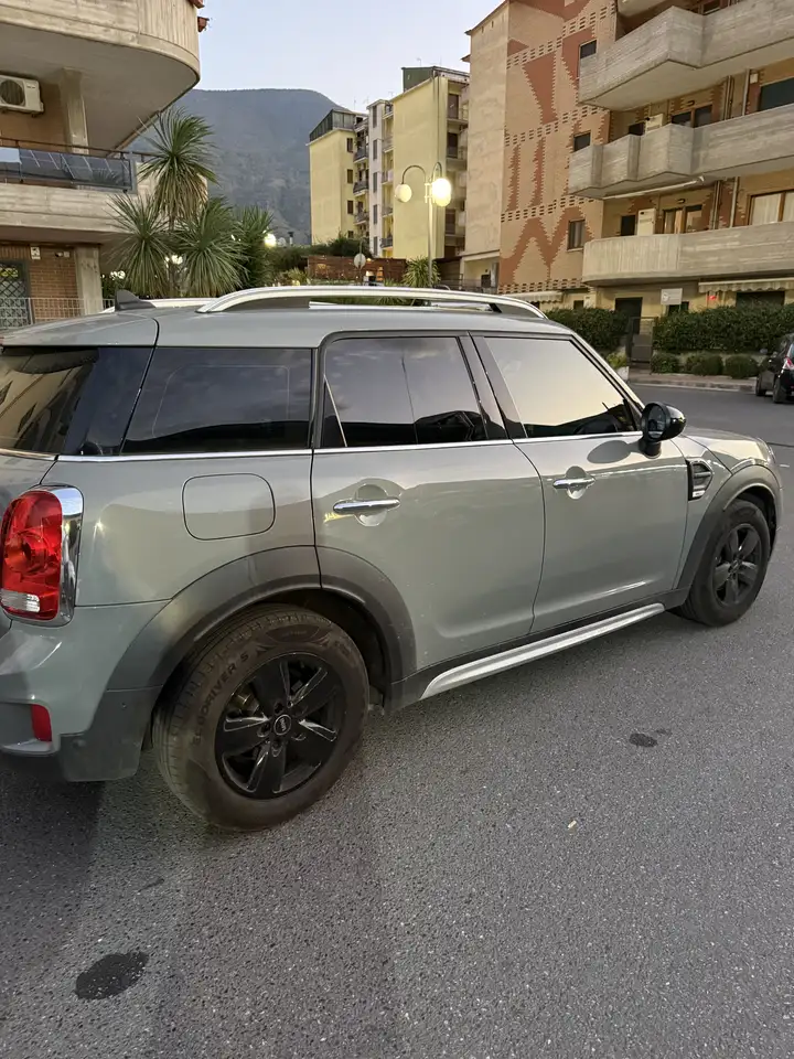 MINI Countryman D