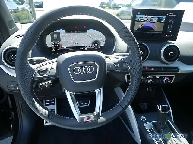 Audi Q2 view 4