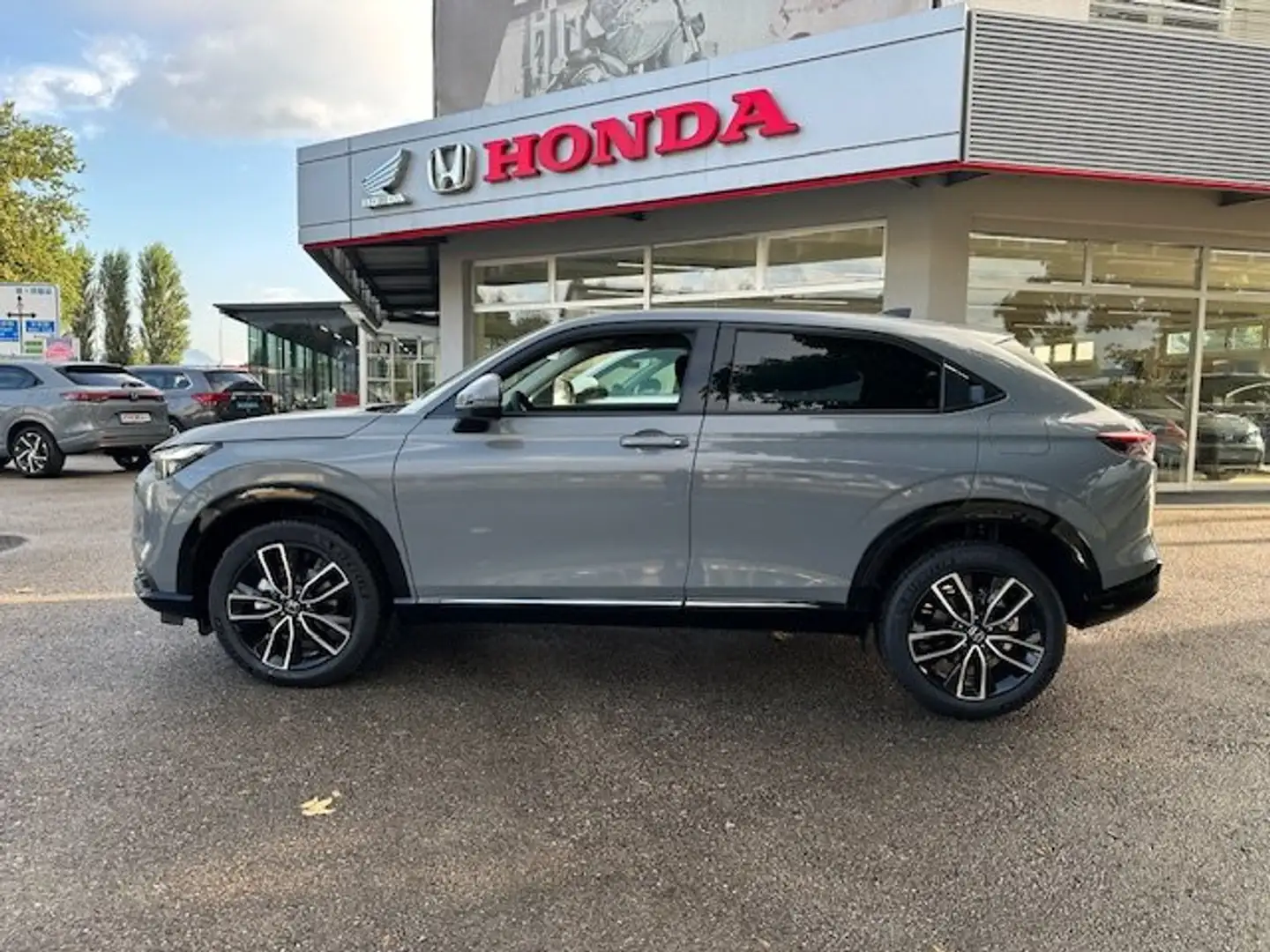 Honda HR-V HR-V 1,5 i-MMD Hybrid 2WD Advance Aut. Advance Silber - 1