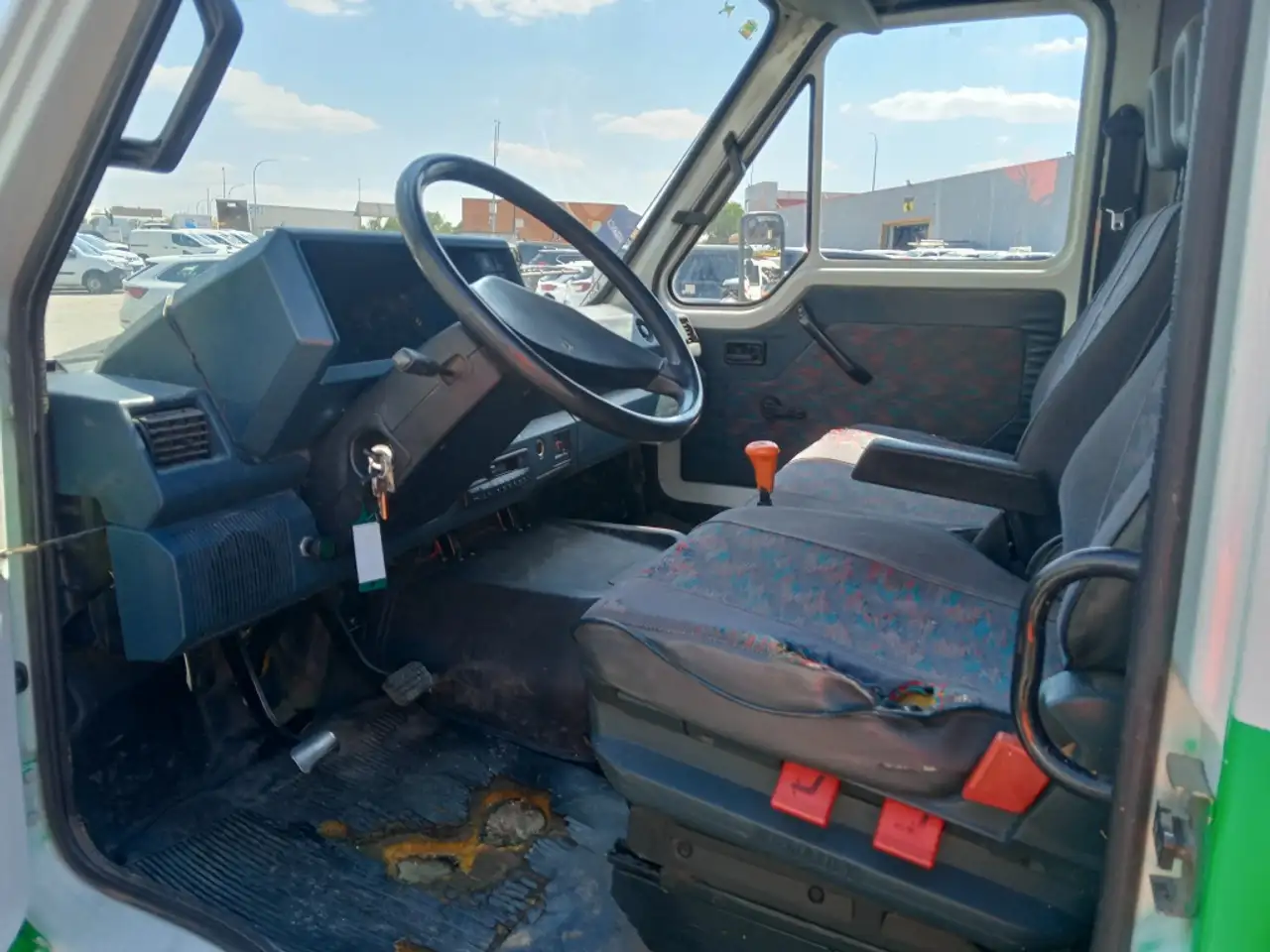 Renault Trafic 1400 Furgón Sobreelevado (TB2G), foto 8
