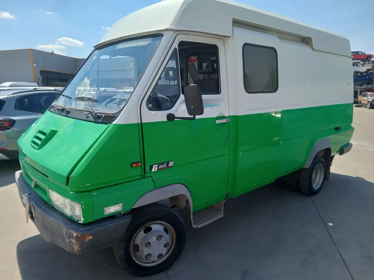 Renault Trafic 1400 Furgón Sobreelevado (TB2G), foto 2