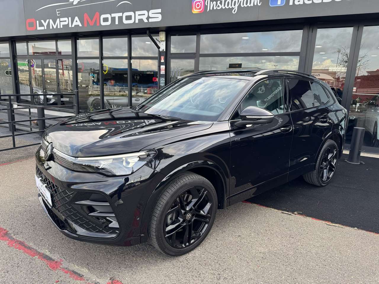 Volkswagen Tiguan 2.0 TDI 4M R LINE DSG NAVI MATRIX 20 KAMERA TETTO