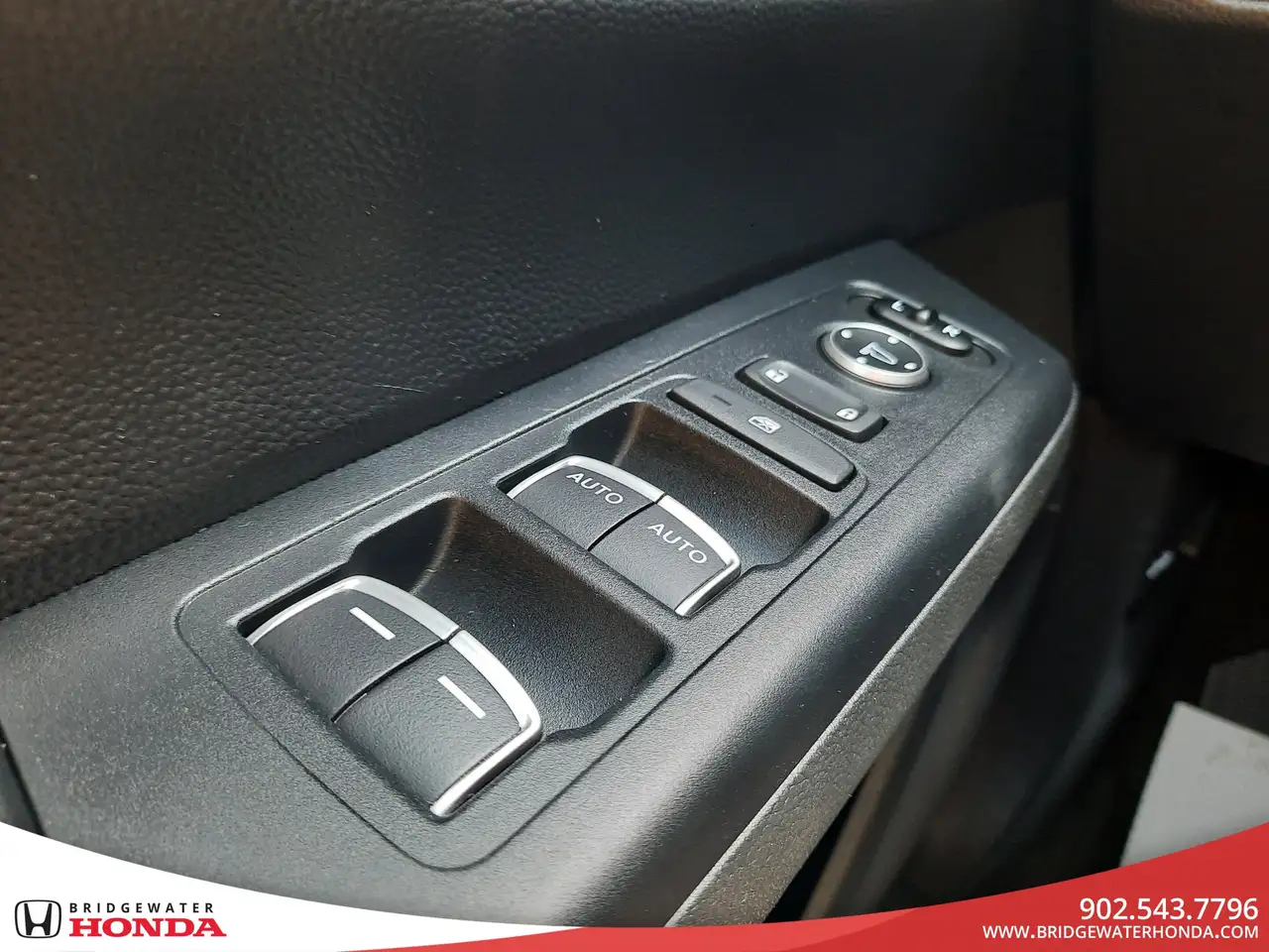 Honda CR-V photo Honda CR-V