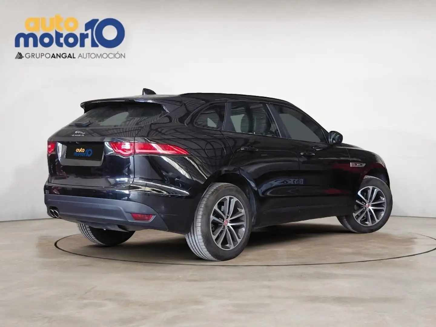 Jaguar F-Pace 2.0i4D Prestige Aut.RWD 180 - 2