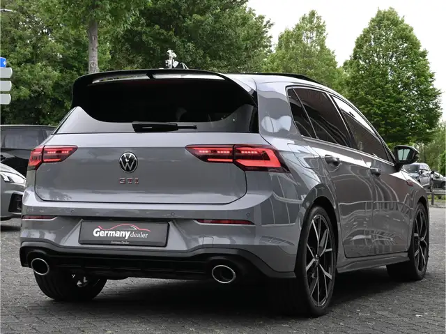 Volkswagen Golf view 2