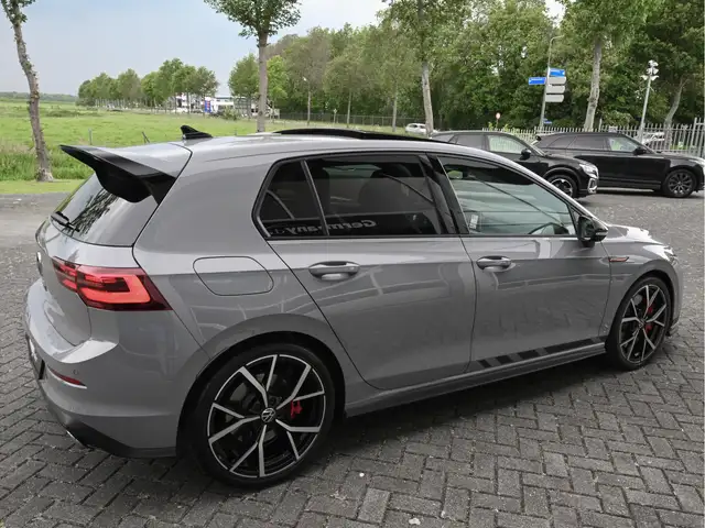 Volkswagen Golf view 9