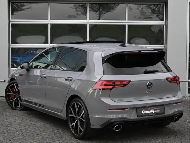 Volkswagen Golf view 11