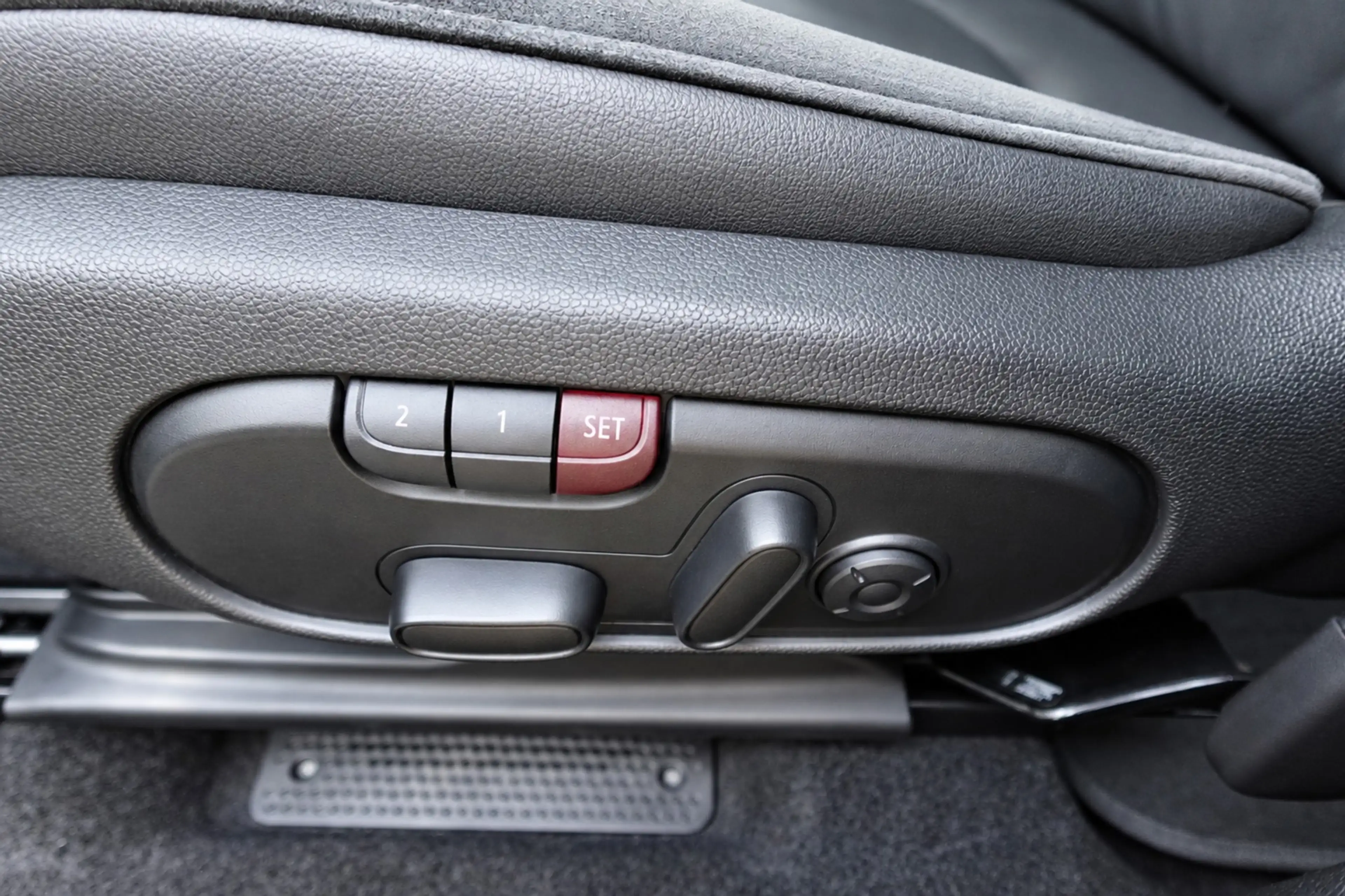 MINI Cooper SE Countryman 1.5 ALL4 Essential PANO H&K HUD — photo 6