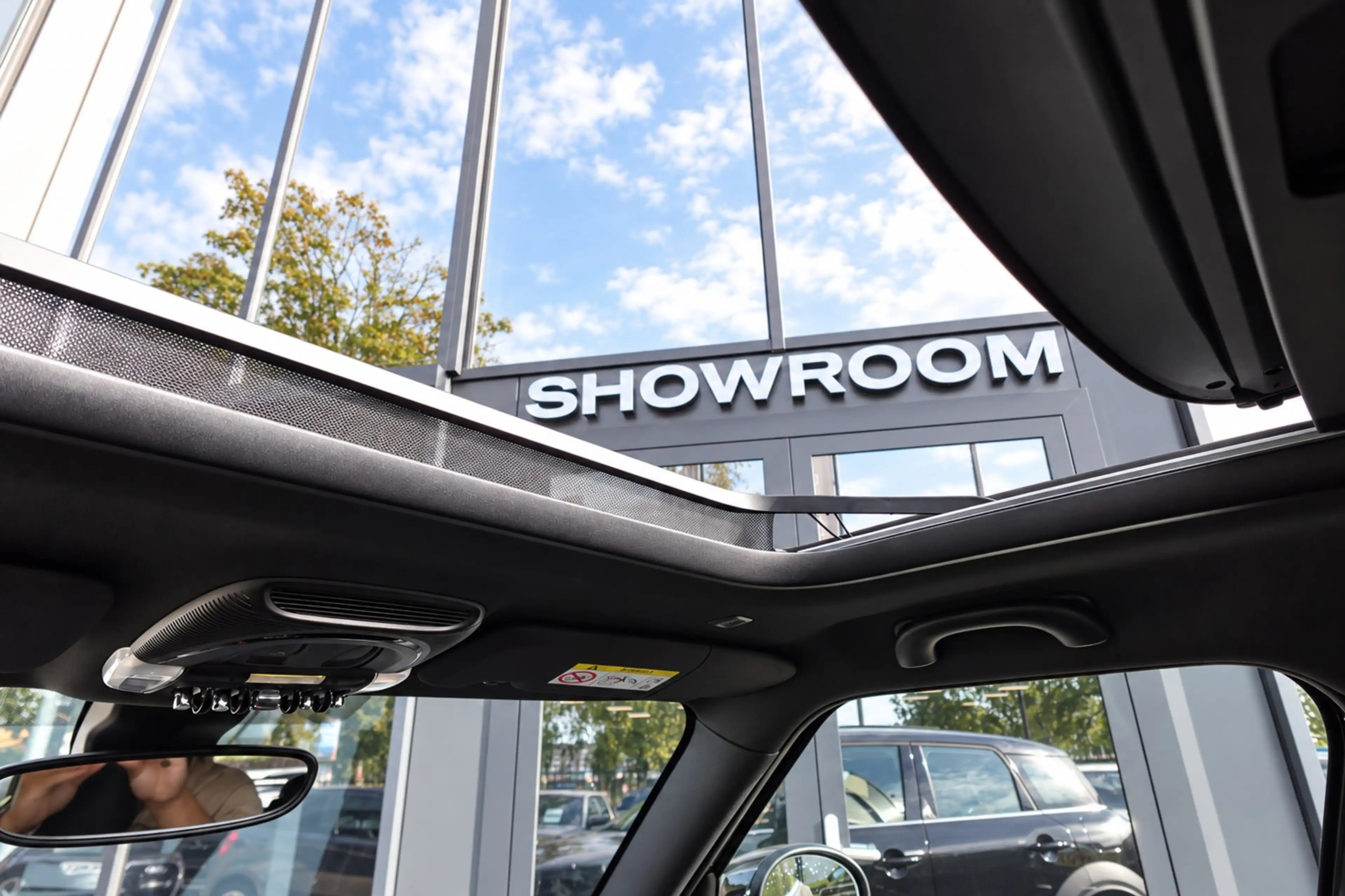 MINI Cooper SE Countryman 1.5 ALL4 Essential PANO H&K HUD — photo 7