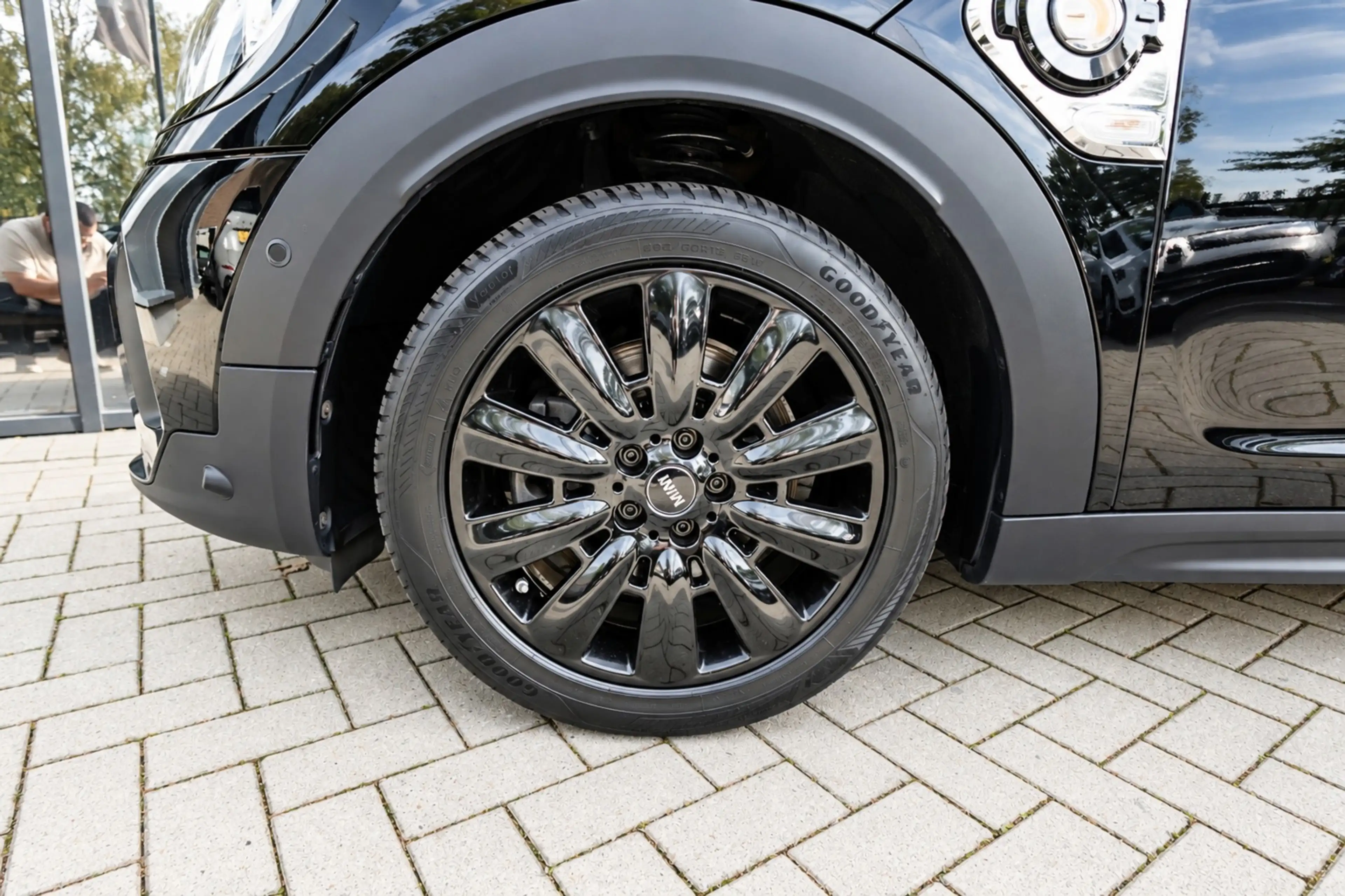 MINI Cooper SE Countryman 1.5 ALL4 Essential PANO H&K HUD — photo 15