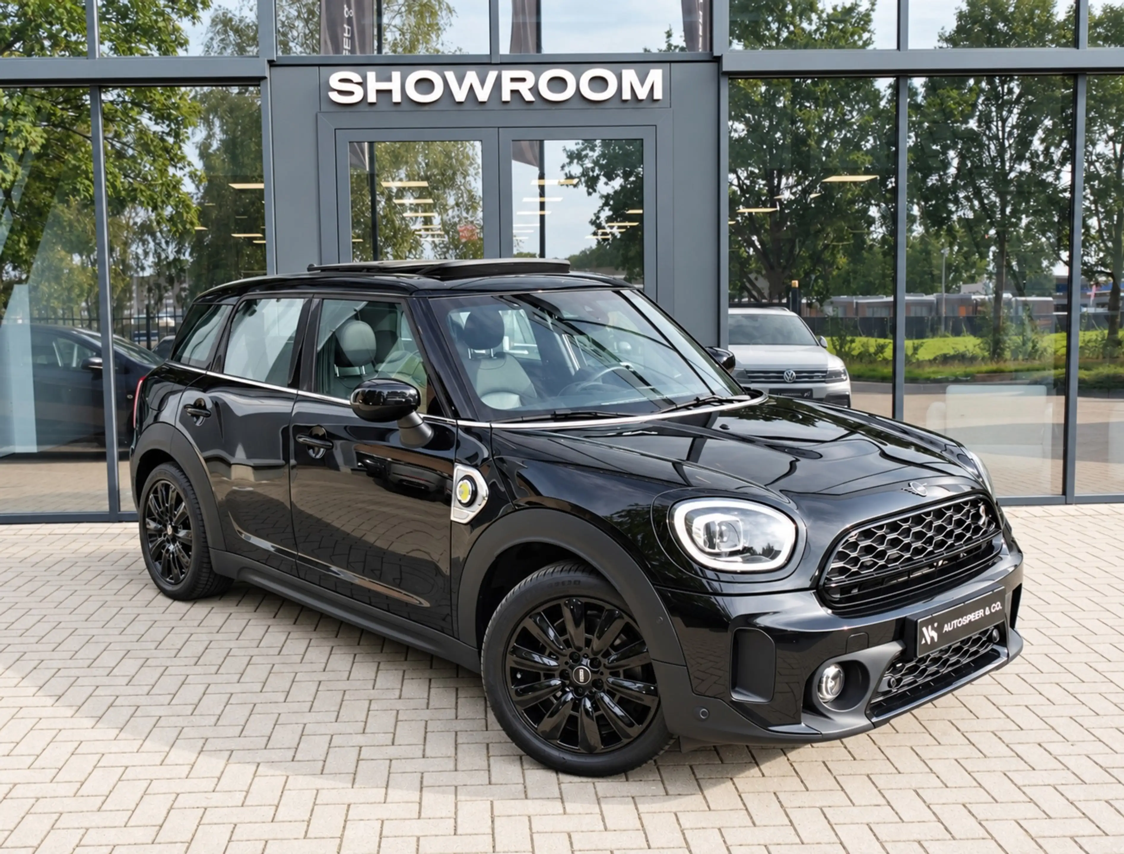 MINI Cooper SE Countryman 1.5 ALL4 Essential PANO H&K HUD — photo 3