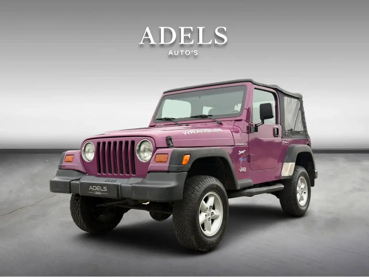 Jeep Wrangler 2.5i Softtop — photo 1 of 22