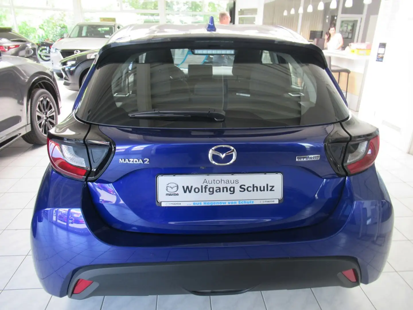 Mazda 2 Hybrid 1.5L Hybrid VVT-i 116 PS e-CVT FWD CENTRE-L Bleu - 2