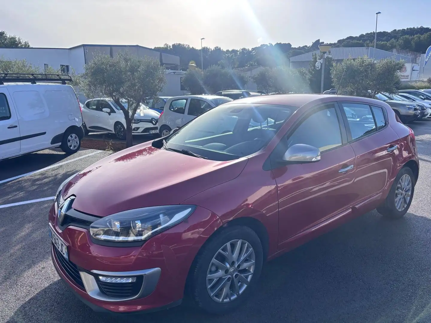 Renault Megane III (B95) 1.5 dCi 110ch energy Zen eco² Rouge - 2