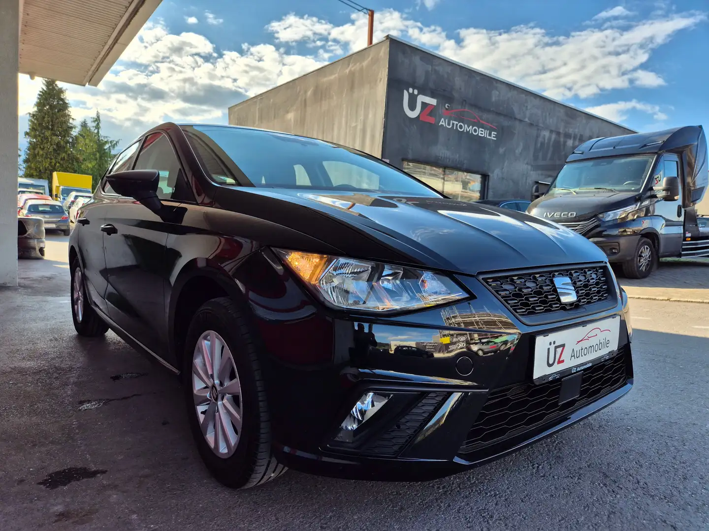 SEAT Ibiza Reference Schwarz - 2