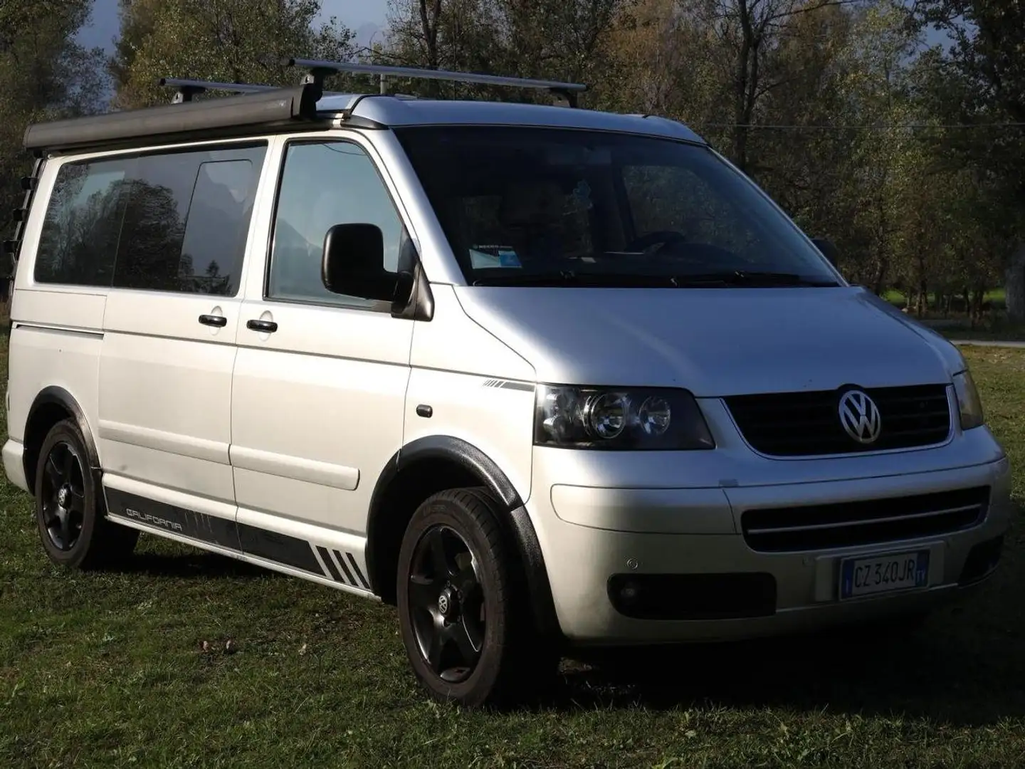 Volkswagen T5 California California srebrna - 2