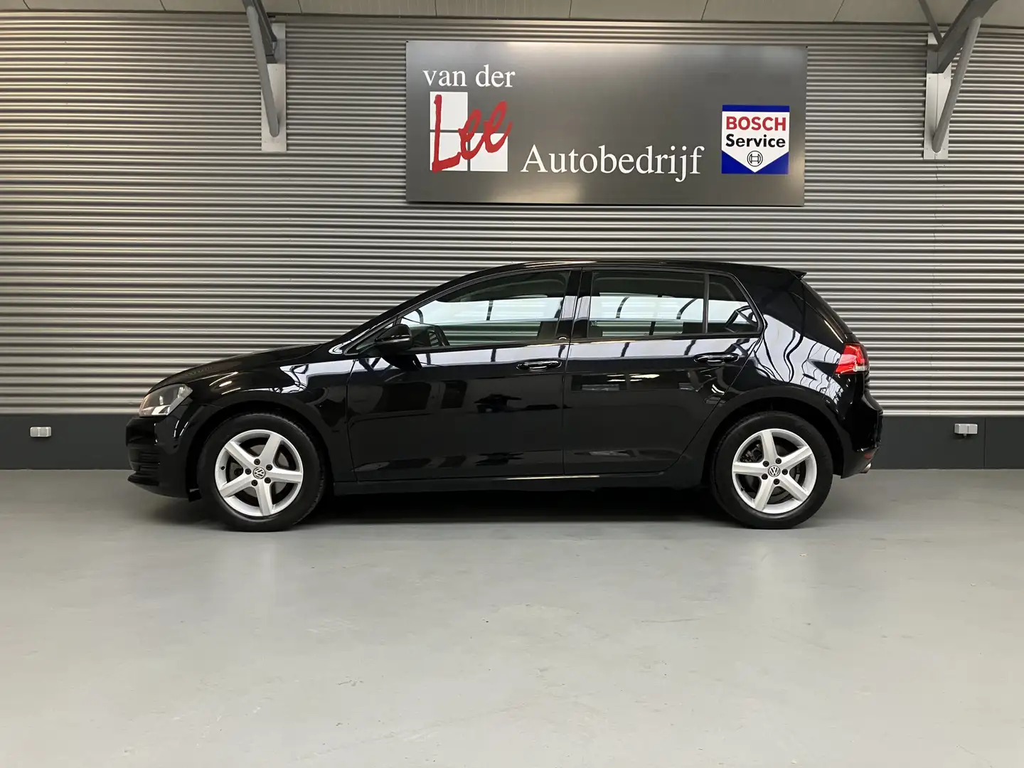 Volkswagen Golf 1.2 TSI 105 PK TRENDLINE/CRUISE/BC/NAVI/LMV 16 INC Zwart - 2