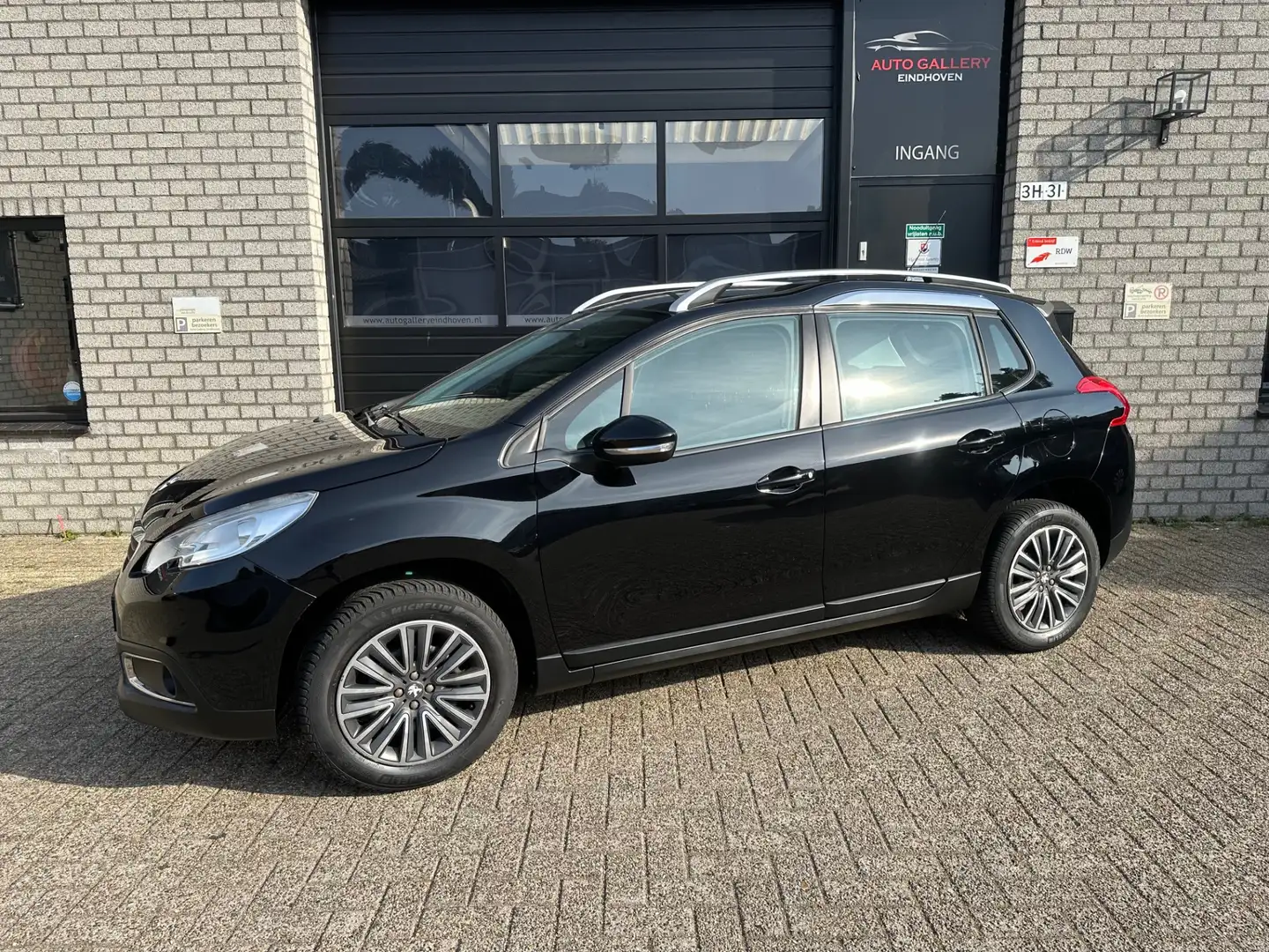 Peugeot 2008 1.2 VTi Active *CLIMATE_CONTROL*CRUISE-CONTROL*1st Noir - 2
