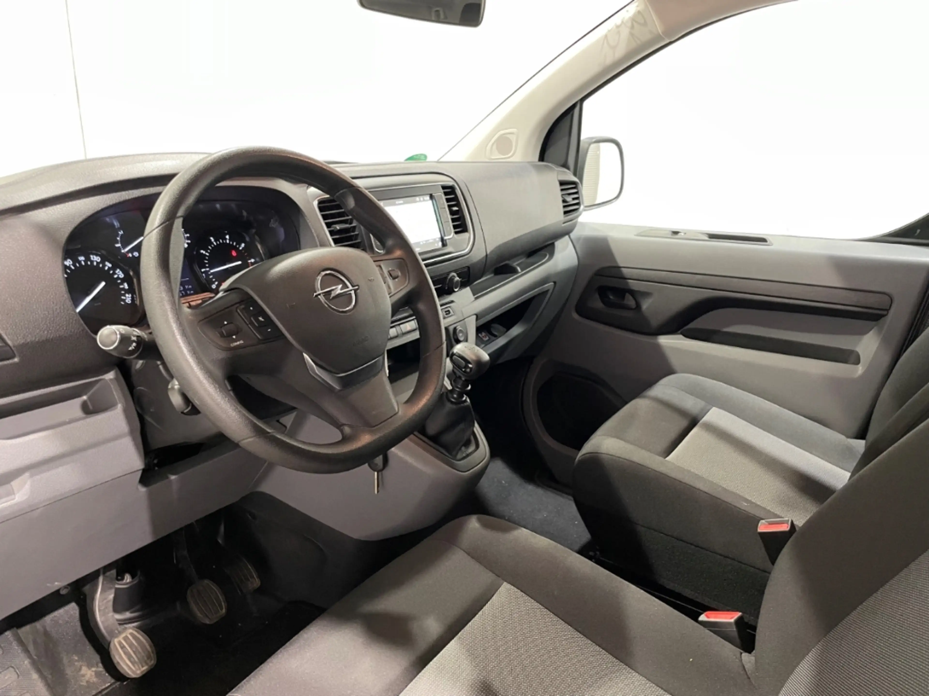 Opel Vivaro 1.5 D M 8-Sitzer Navi Klima PDC AHK — photo 5